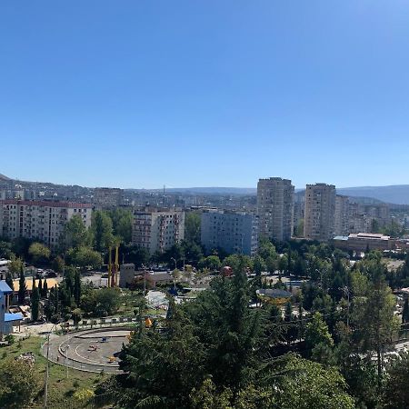Apartments Of Gregoryan Tbilisi Bagian luar foto